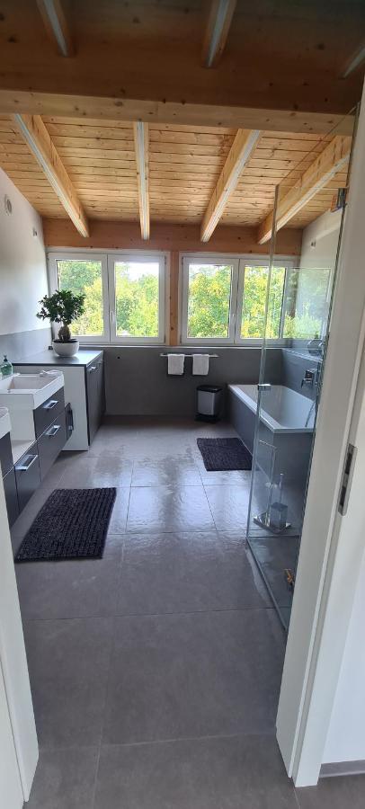 Moderne Ferienunterkunft/Wohnung Burgthann Zewnętrze zdjęcie